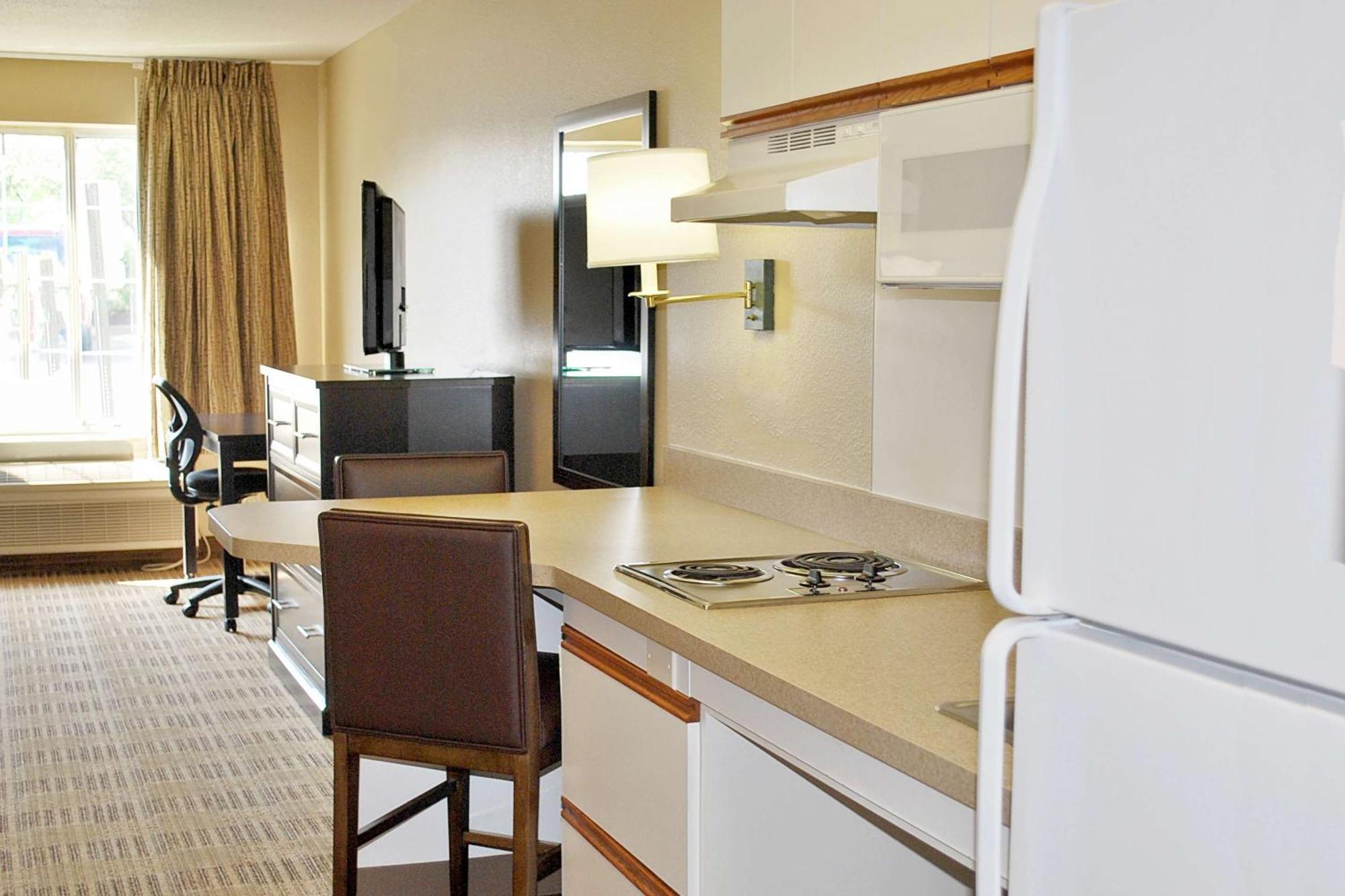 Extended Stay America Suites - Atlanta - Marietta - Powers Ferry Rd Sandy Springs Bagian luar foto