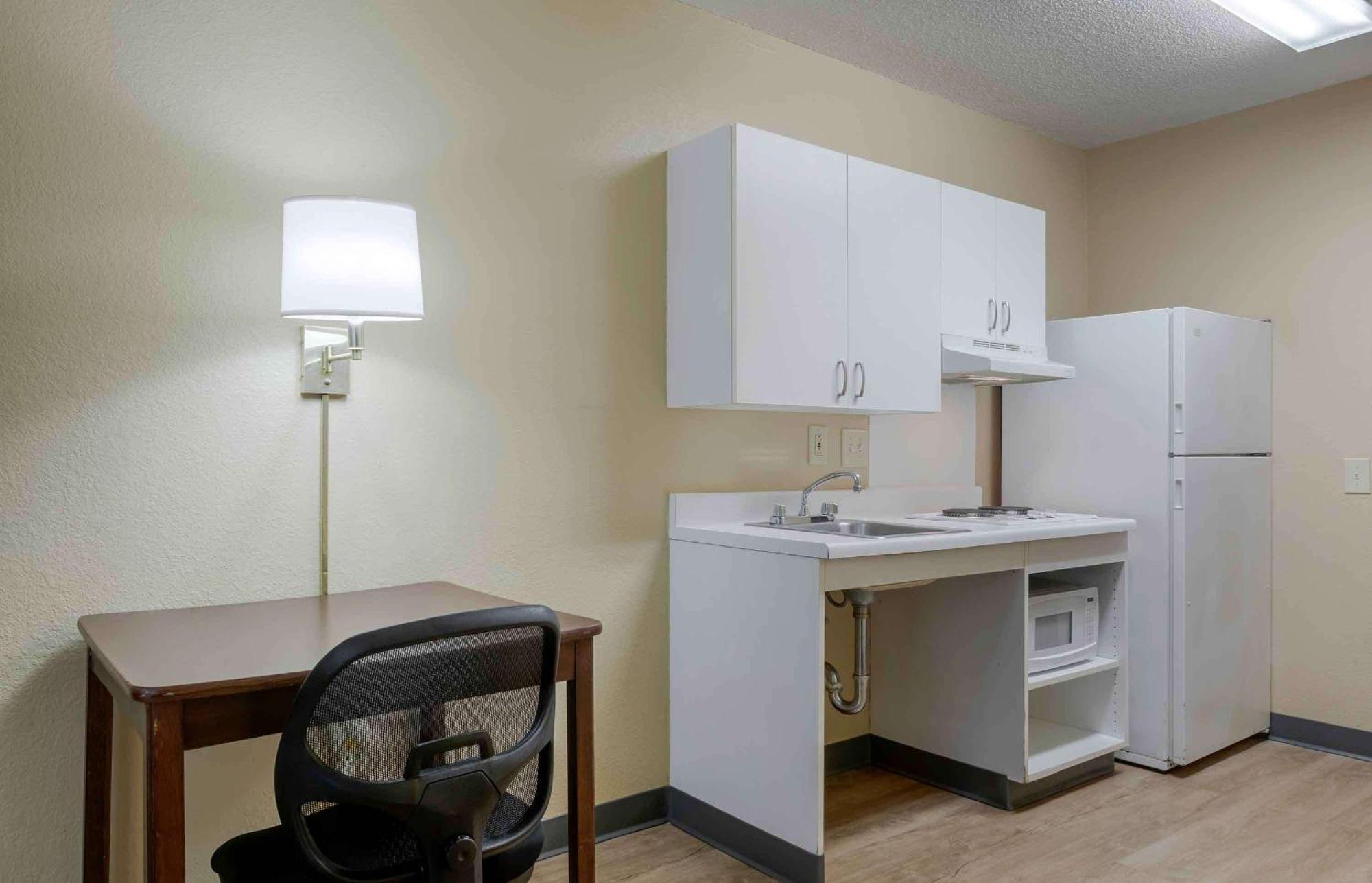 Extended Stay America Suites - Atlanta - Marietta - Powers Ferry Rd Sandy Springs Bagian luar foto
