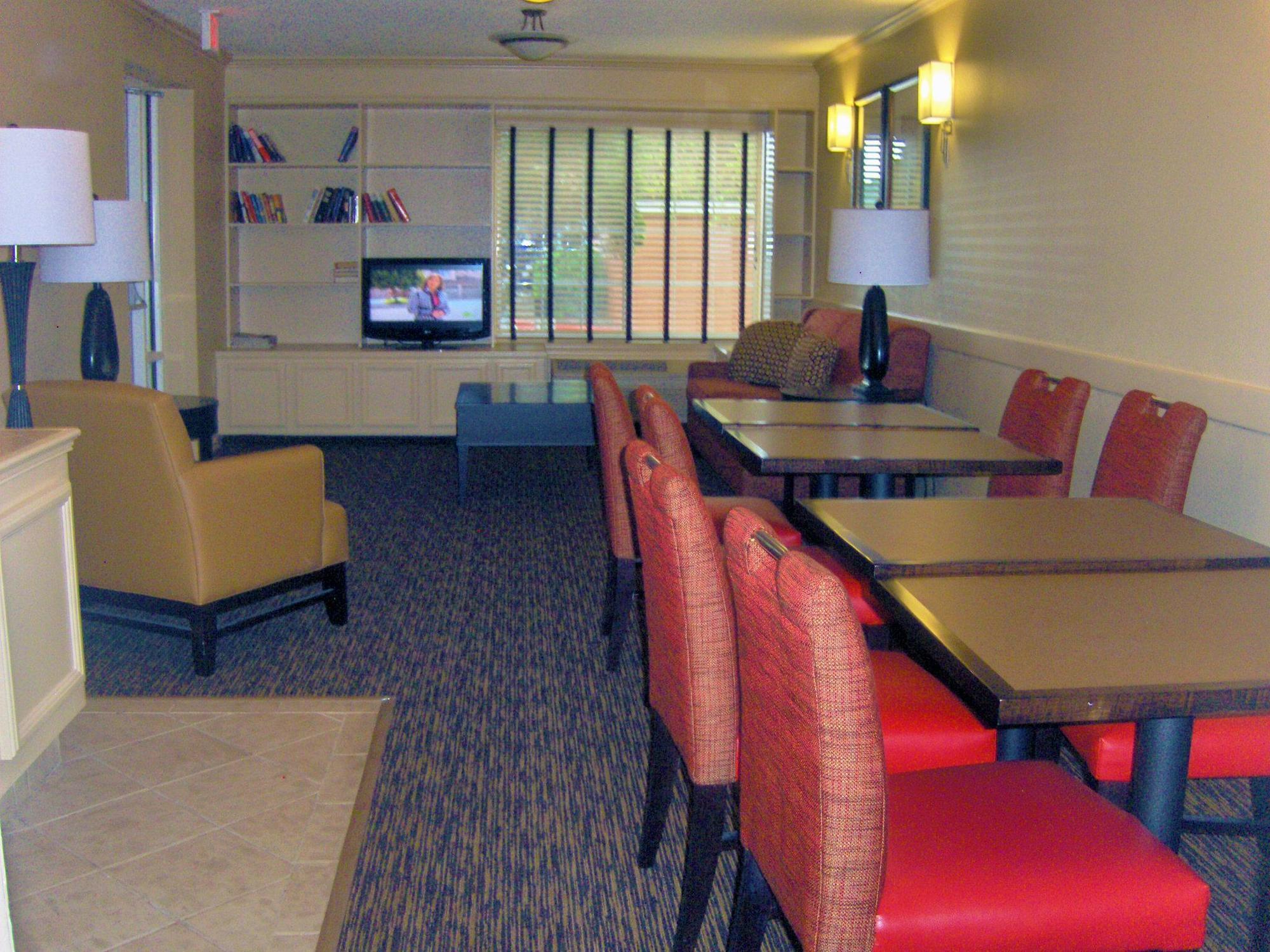 Extended Stay America Suites - Atlanta - Marietta - Powers Ferry Rd Sandy Springs Bagian luar foto